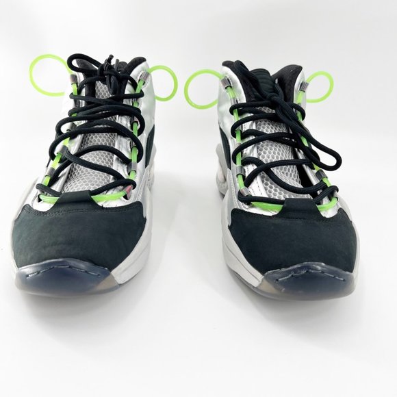 Reebok Question Mid Men's Basketball Sneaker Shoe Limited Minions Gru Lab FW7548 - Picture 8 of 12